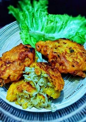 স্পাইসি নুডলস্ পকোড়া রেসিপির প্রধান ছবি