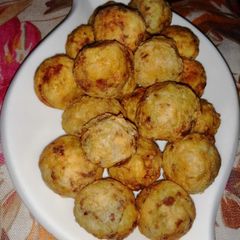 A picture of Yam balls.
