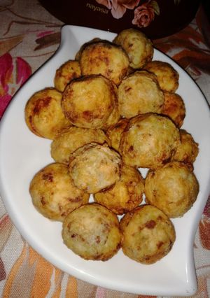 A picture of Yam balls.