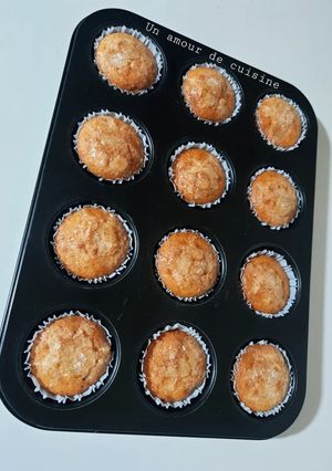 Une photo de Madeleines aux fruits confits ☕