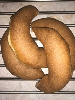 Teljes kiőrlésű kifli recept fotója