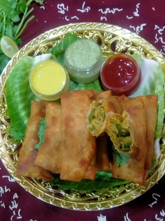 A picture of Cabbage Maggi spring Roll.