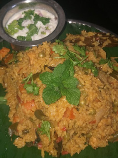 வெஜ் மஷ்ரூம் பிரியாணி 2 (Veg mushroom biryani recipe in tamil) செய்முறை முக்கிய புகைப்படம்