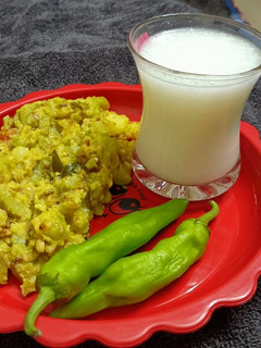દૂધી બટાકા ની ફરાળી ખીચડી (Dudhi Bataka Farali Khichdi Recipe In Gujarati) રેસીપી મુખ્ય ફોટો