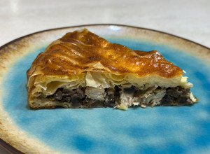 Фото Пирог с курицей и грибами из теста фило ПП.