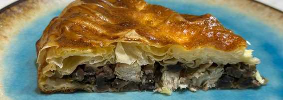 Пирог с курицей и грибами из теста фило ПП