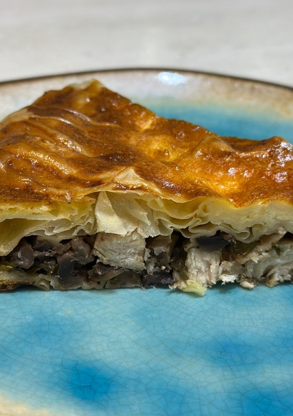 Фото Пирог с курицей и грибами из теста фило ПП.