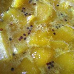 A picture of Mango chutney.