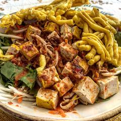 A picture of Asinan Betawi (Indonesian Salad from Jakarta).