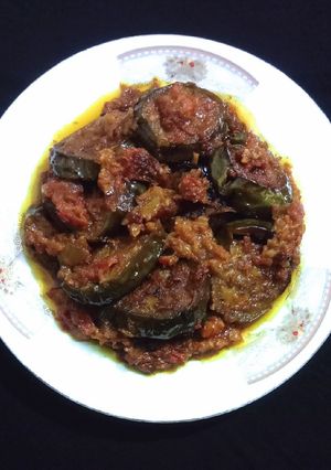 টমেটো দিয়ে বেগুন ভুনা রেসিপির প্রধান ছবি