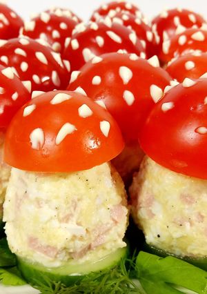 Фото Нежная праздничная закуска "Грибочки мухоморчики".