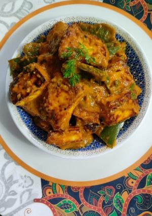 A picture of Paneer Capsicum Curry.