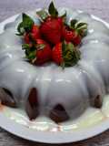 Puding Coklat Vla Topping Strawberry