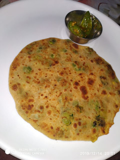 A picture of Peas chana dal paratha.