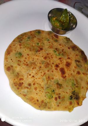 A picture of Peas chana dal paratha.