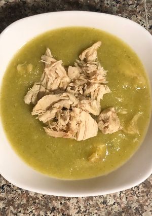 Una foto de Sopa de Brócoli con pollo