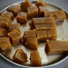 A picture of Ethapazham/Plantain Halwa.