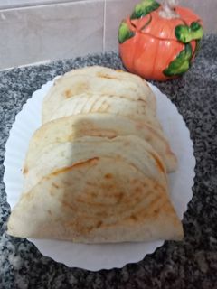 صورة لوصفة فطائر سهلة ولذيذة في المقلاة 😁