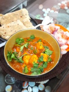 કઢાઈ પનીર (Kadhai Paneer Recipe In Gujarati) રેસીપી મુખ્ય ફોટો