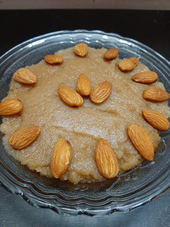 सूजी का हलवा (Suji Ka Halwa recipe in Hindi) रेसिपी मुख्य फोटो