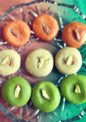 A picture of Tri colour peda.