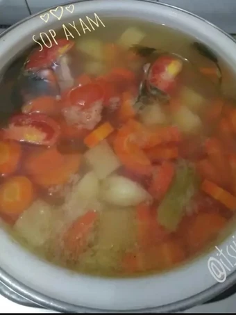 Cara Gampang Membuat Resep #498. Sop Ayam Anti Ribet yang Uenak Anti Ribet, Mantap Sekali