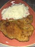 Bistec apanado clásico (milanesa) con coliflor granulada
