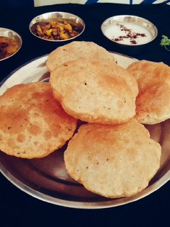 कसूरी मेथी पूरी (kasuri methi poori recipe in Hindi) रेसिपी मुख्य फोटो