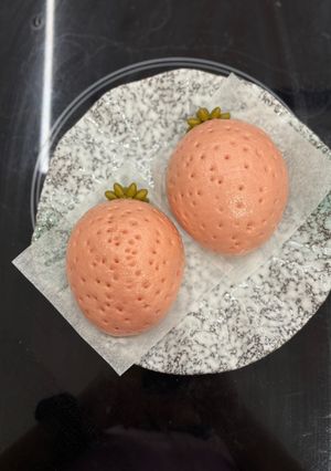 A picture of Strawberry Red Bean Buns.