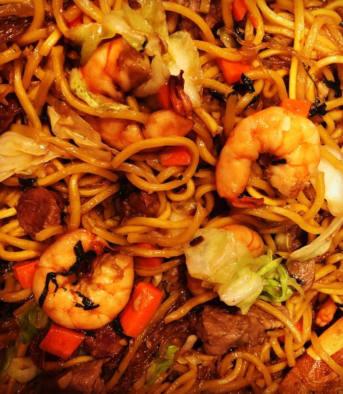 A picture of Pancit Canton.
