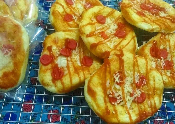 Resep Pizza Mini Ekonomis cocok untuk bakulan yang Enak