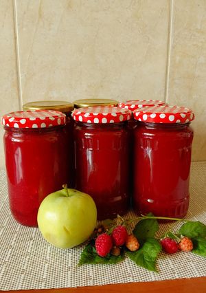 Alma-málna zselé recept fotója