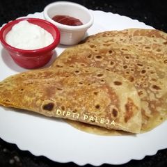 A picture of Stuffed Masala Besan Roti.