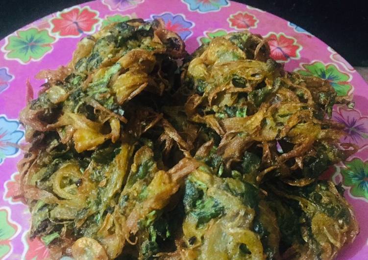 Recipe of Crispy potatoes fritters in 32 Minutes for Beginners