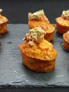 Una foto de Pastel de papas y pimiento rojo con atún