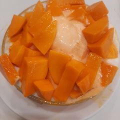 Mango cream pudding A picture of Mango cream pudding.