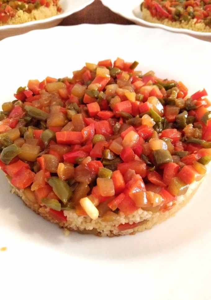 Una foto de Cuscús con verduras y soja. Receta vegana y vegetariana