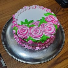 A picture of Eggless vanilla cake.