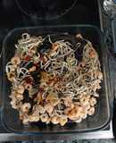 Espaguetis negros con gambas y gulas