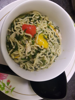 A picture of 🥗Spinach with noodles🥗.