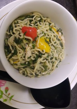 A picture of 🥗Spinach with noodles🥗.