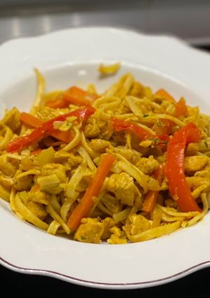 Kínai zöldséges-csirkés tészta🈵 recept fotója