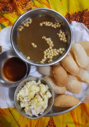 A picture of Pani puri.