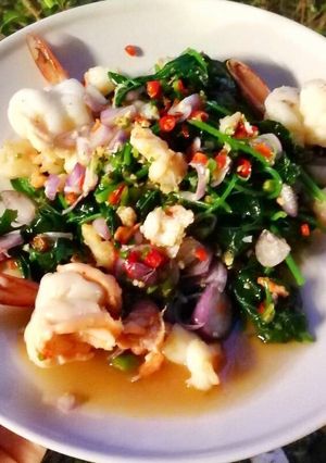 รูปของ ยำผักตำลึงกุ้งสด