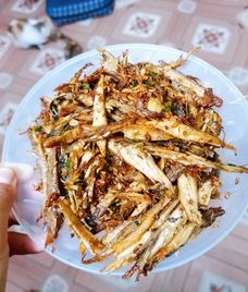 cá nục khô rang sả ớt