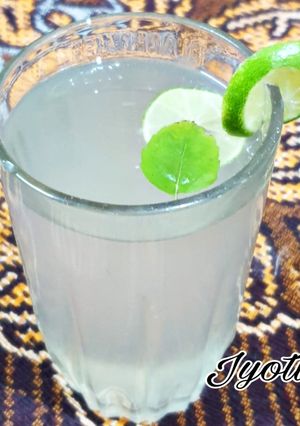 A picture of Lemon Sharbat.