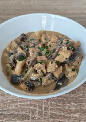 Csirkemell sztroganov módra recept fotója