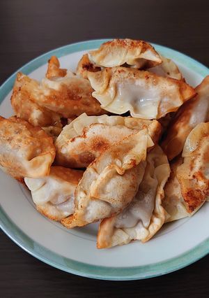A picture of Fried Curry Dumplings with Agar.