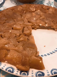 Una foto de Tarta invertida de manzana