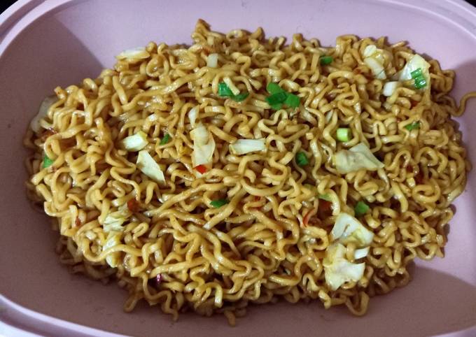 Resep Mie Goreng Simple Oleh Nova Ratu - Cookpad